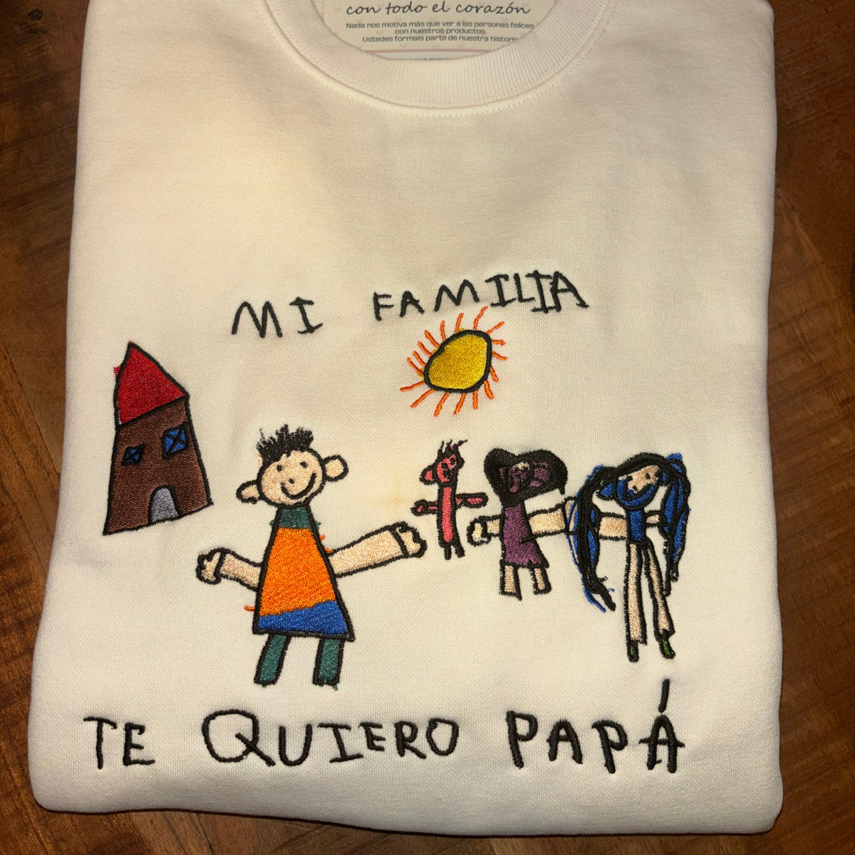 Sudadera personalizada con dibujo infantil bordado