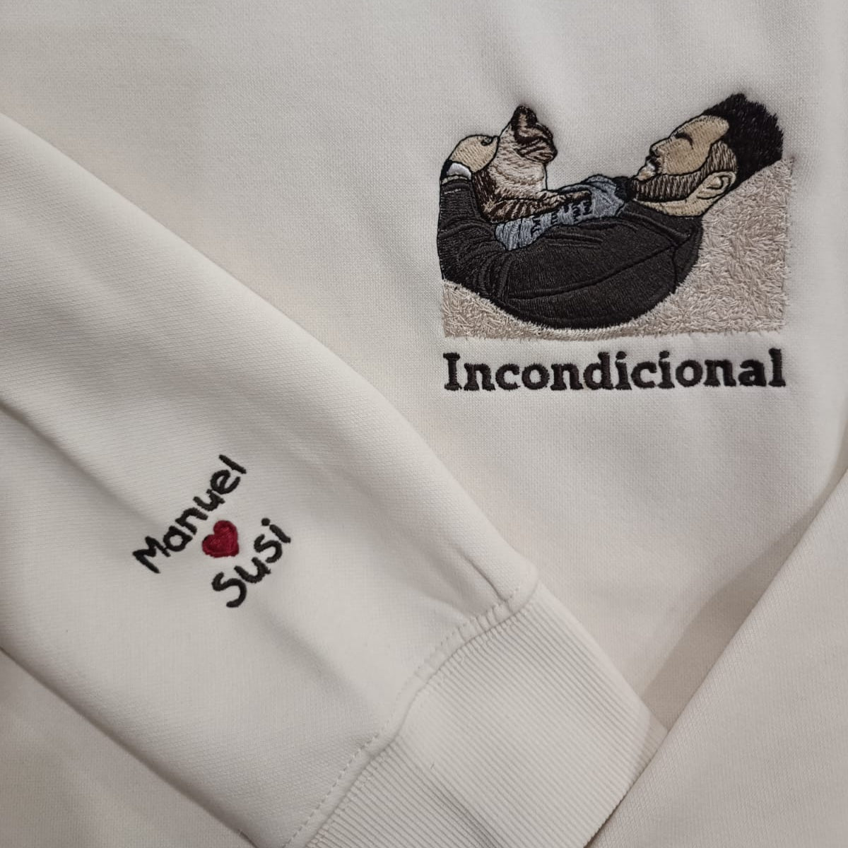 Sudadera personalizada con foto bordada a color
